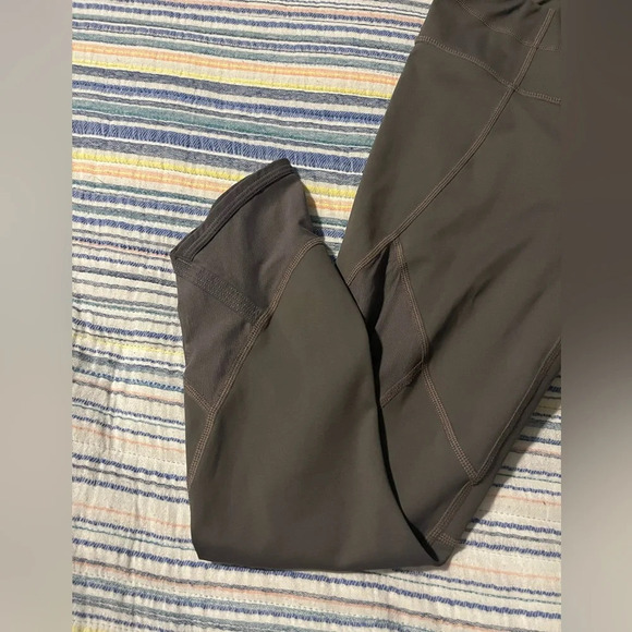 Athleta Capri Leggings - Picture 9 of 11